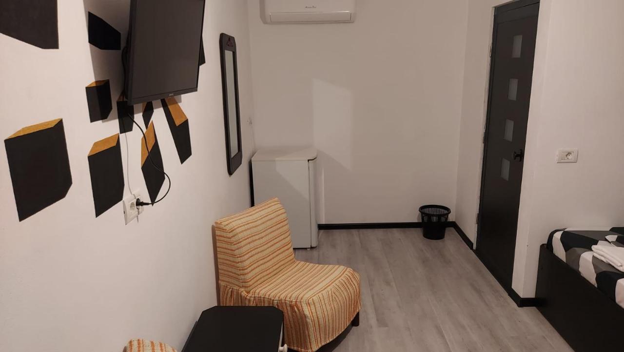 Hotel Casa Dexter Vama Veche Esterno foto